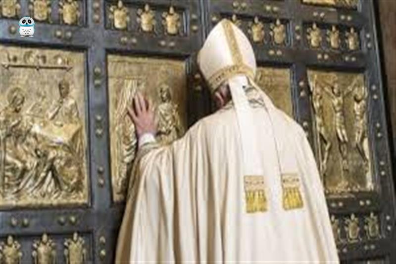 Papa Francis Kutsal Kapı'yı açtı